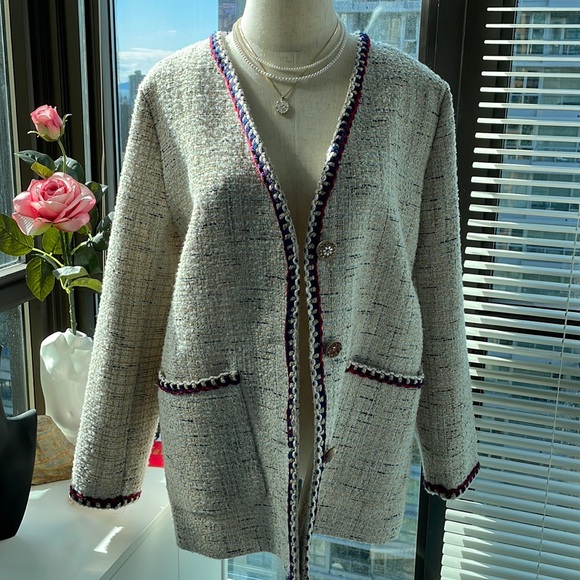 Elegant and chic - Picture 1 of 5